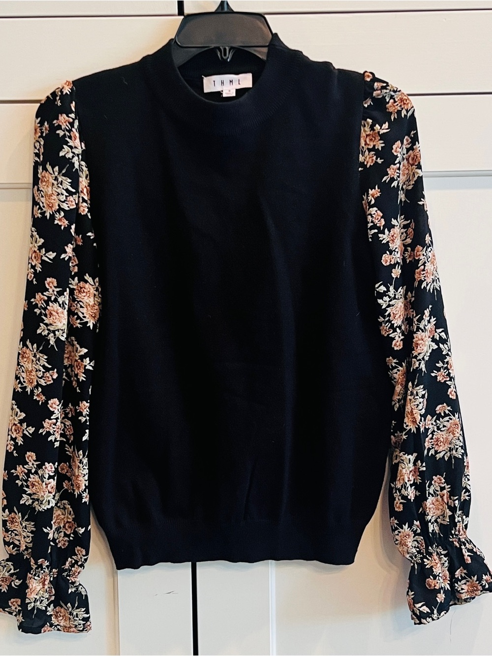 THML Black Contrast Floral Sleeve Sweater-small